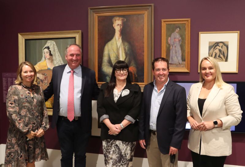 Newcastle Art Gallery Foundation Chair Suzie Galwey, Deputy Prime Minister Barnaby Joyce, Newcastle Art Gallery Director Lauretta Morton, NSW Deputy Premier Paul Toole and Newcastle Lord Mayor Nuatali Nelmes with some of the most iconic works of art in the collection, including William Dobell's renowned Portrait of a Strapper (above .